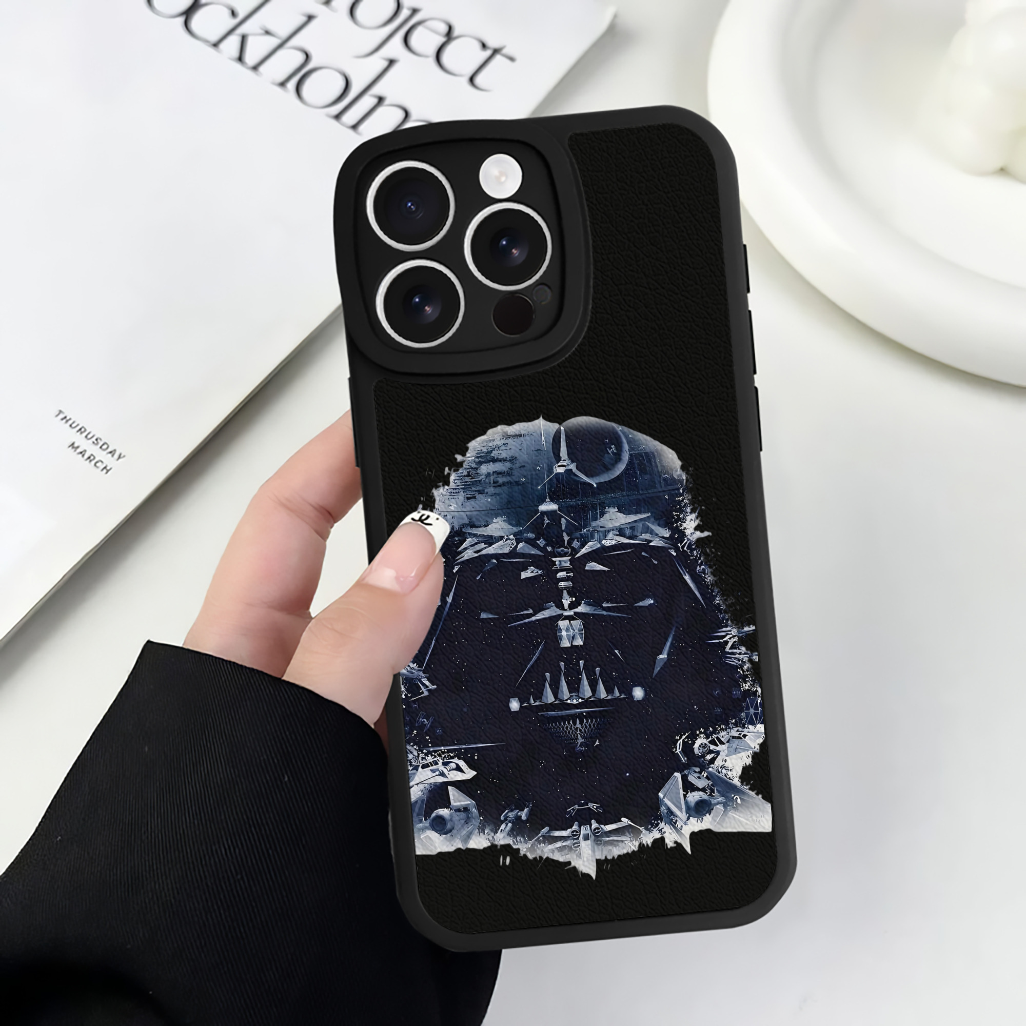 （画像用） スター・ウォーズ Star Wars 【iPhone 16シリーズ対応】シリコンスマホケース（レザー調） 材質：シリコン